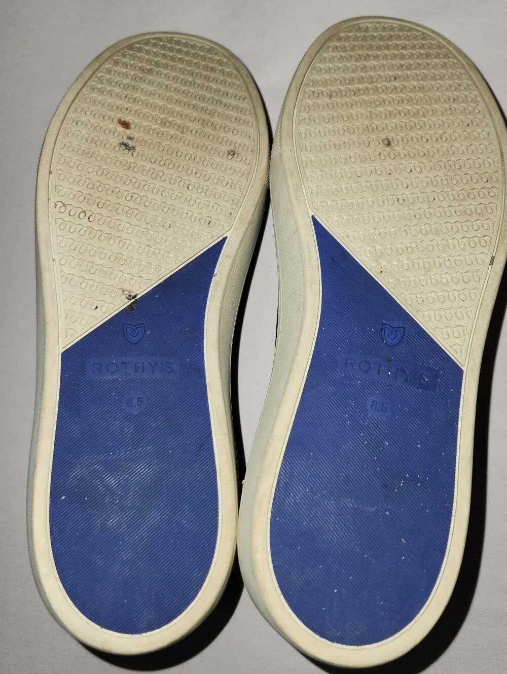 Rothys Black Chelsea Sneaker Slip Ons Size 8.5